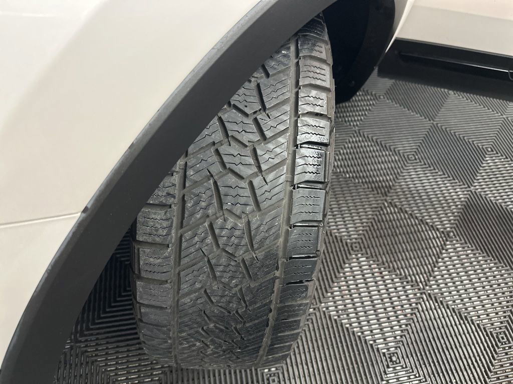 Used 2018 Ford Explorer Sport w/ Equipment Group 401A image 44