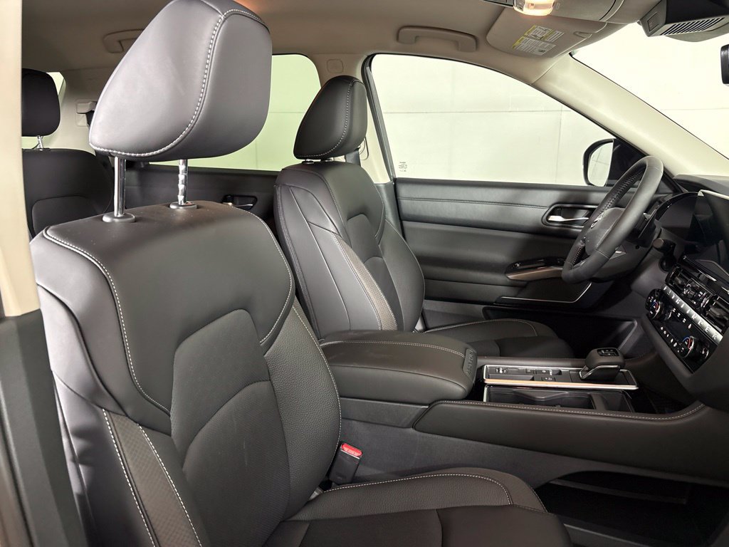 New 2026 Nissan Pathfinder SL FWD image 18