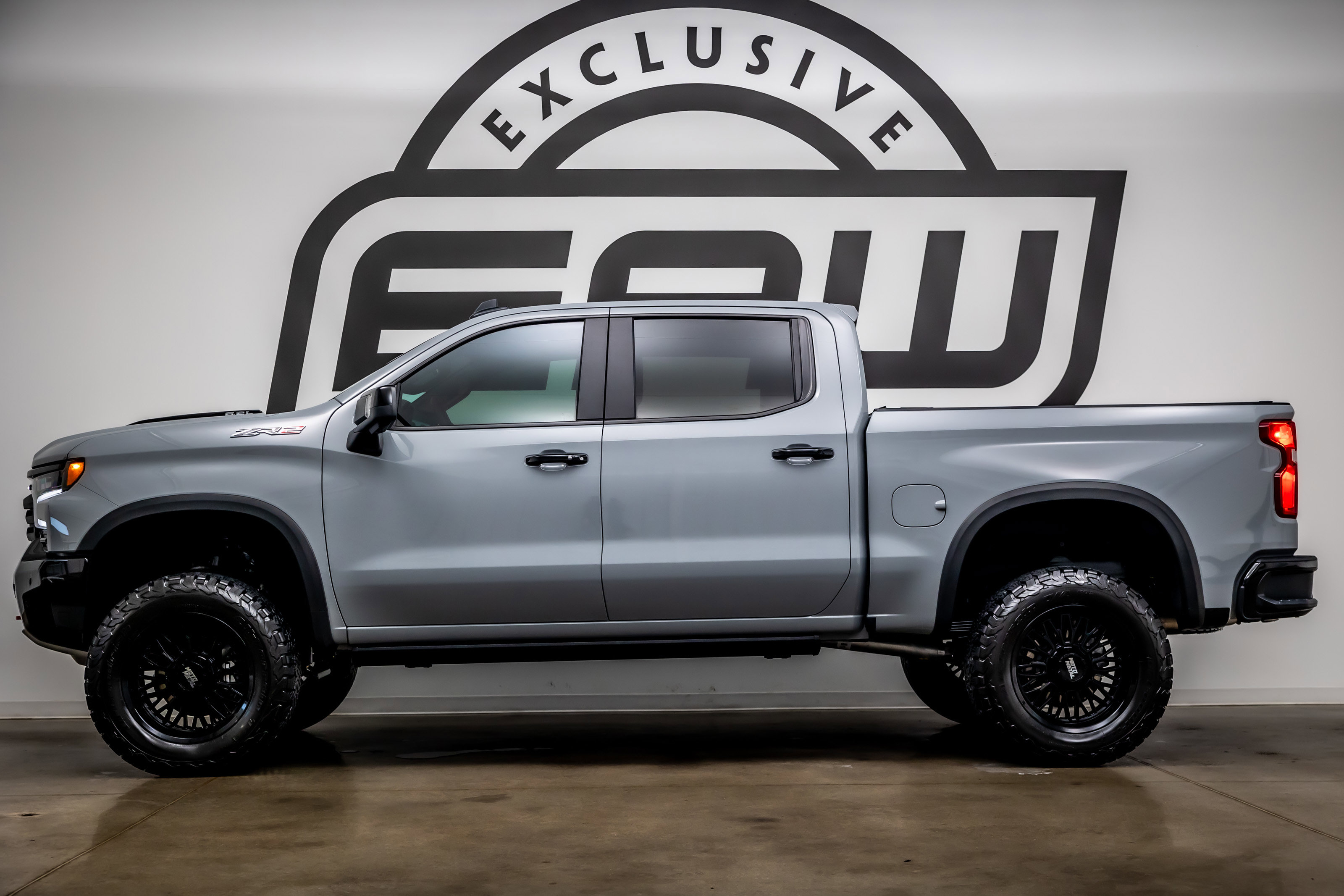 Used 2025 Chevrolet Silverado 1500 ZR2 w/ Technology Package image 5