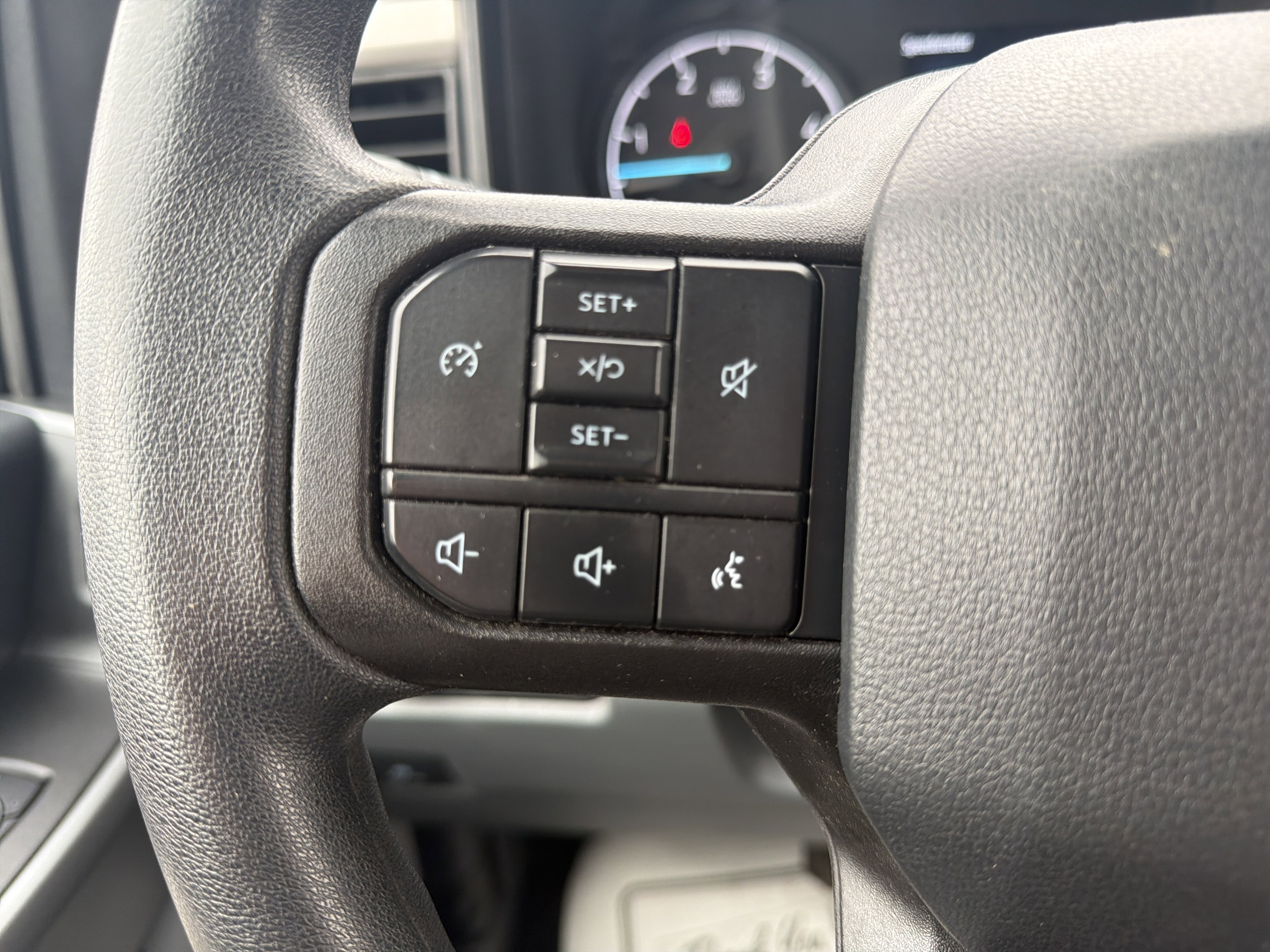 Used 2025 Ford F250 XLT image 18