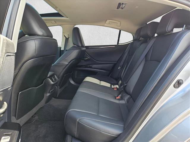Used 2022 Lexus ES 350 w/ Accessory Package FWD image 17