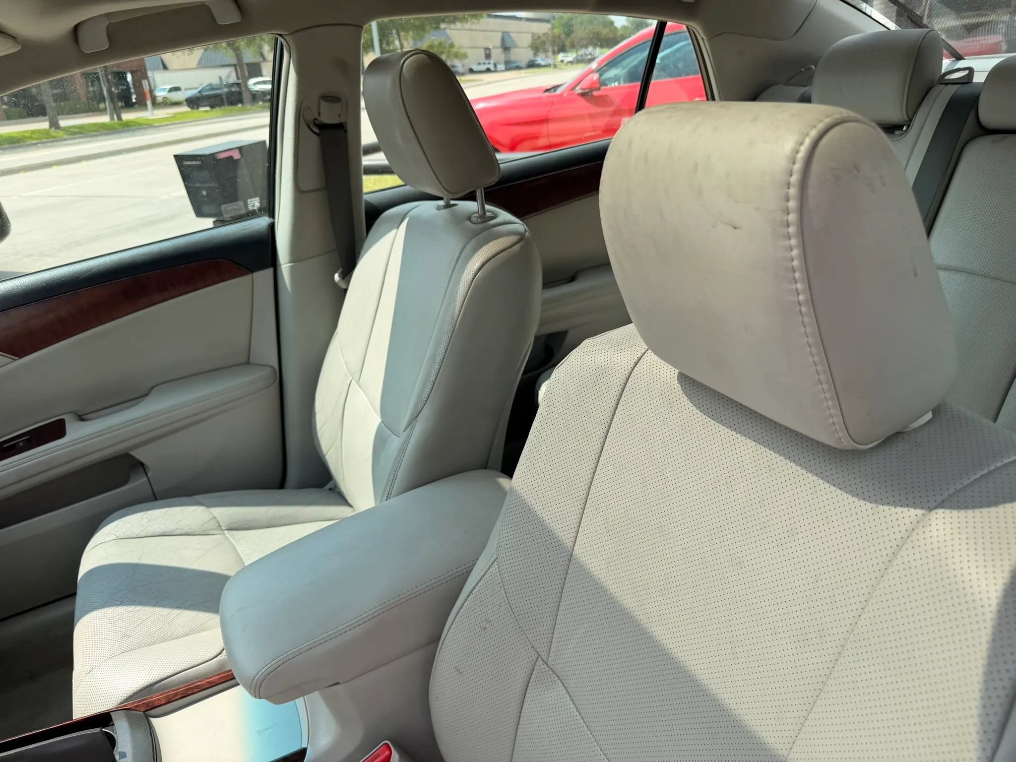 Used 2012 Toyota Avalon Limited FWD image 11