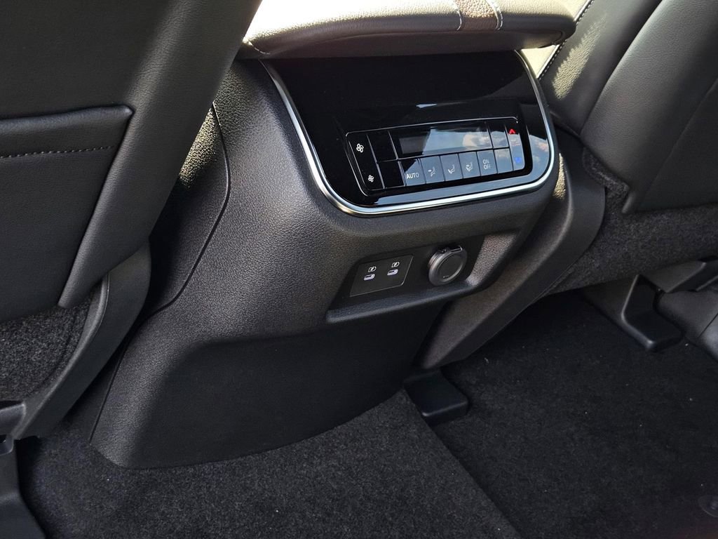 New 2026 Nissan Armada SL image 11