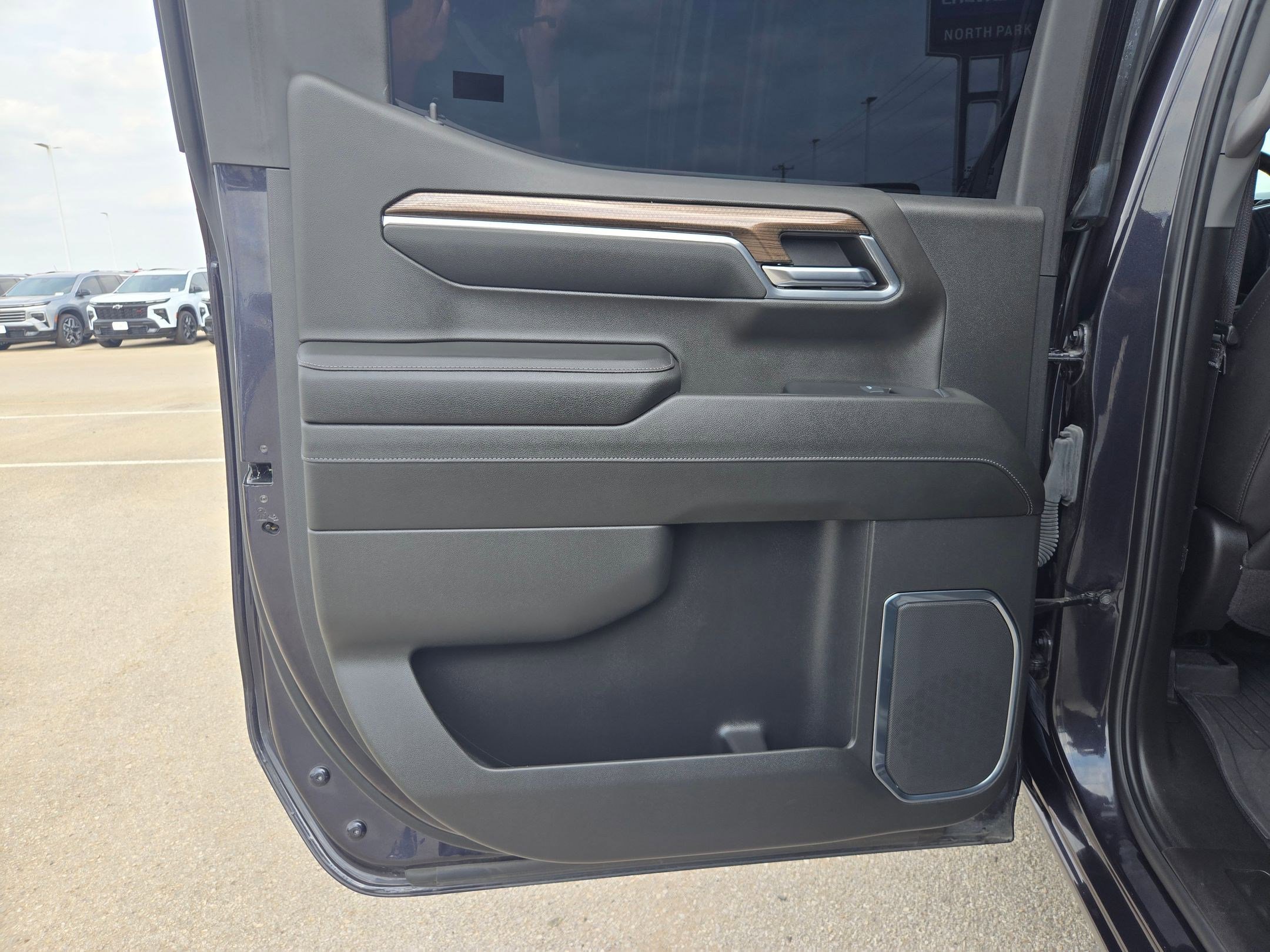 Certified 2024 Chevrolet Silverado 1500 LT Trail Boss w/ Convenience Package II AWD/4WD image 14