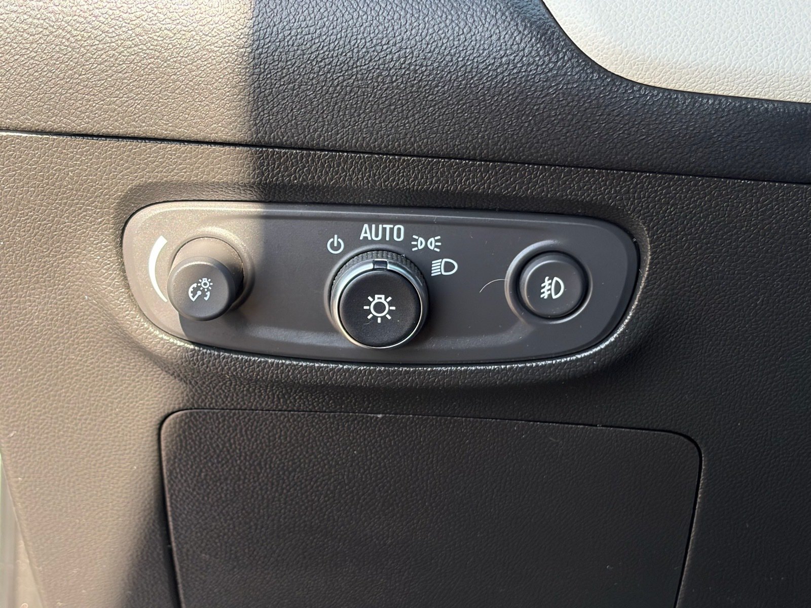 Used 2023 Buick Encore GX Preferred w/ Cold Weather Comfort Package FWD image 20