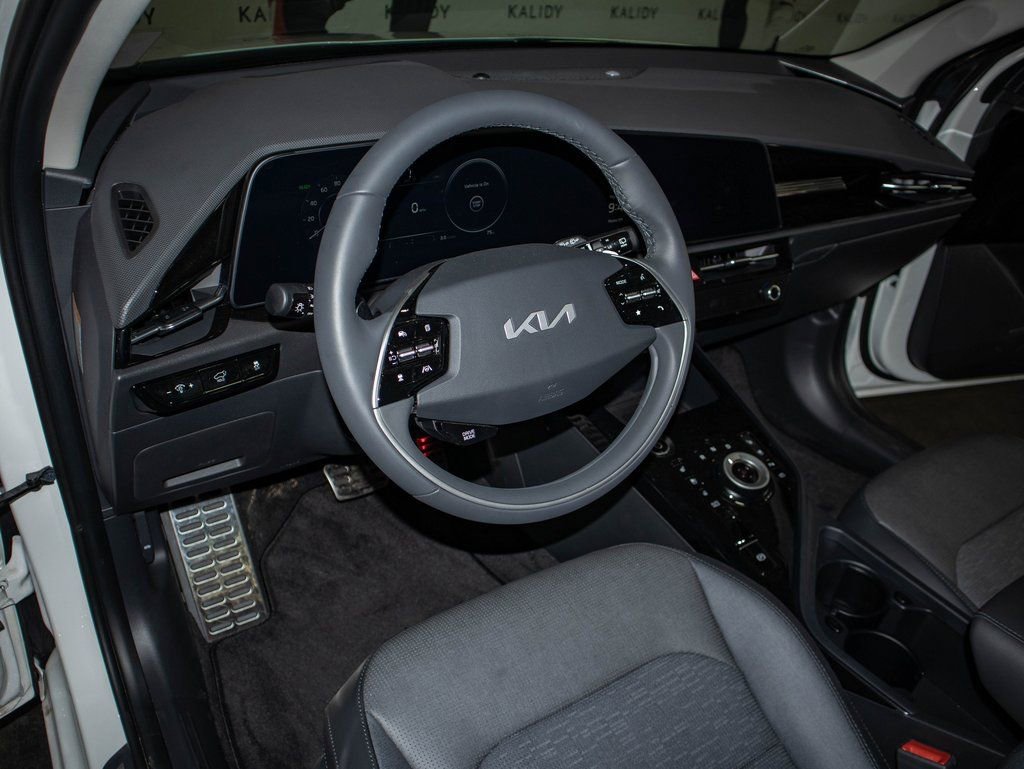 New 2023 Kia Niro Wave FWD image 6