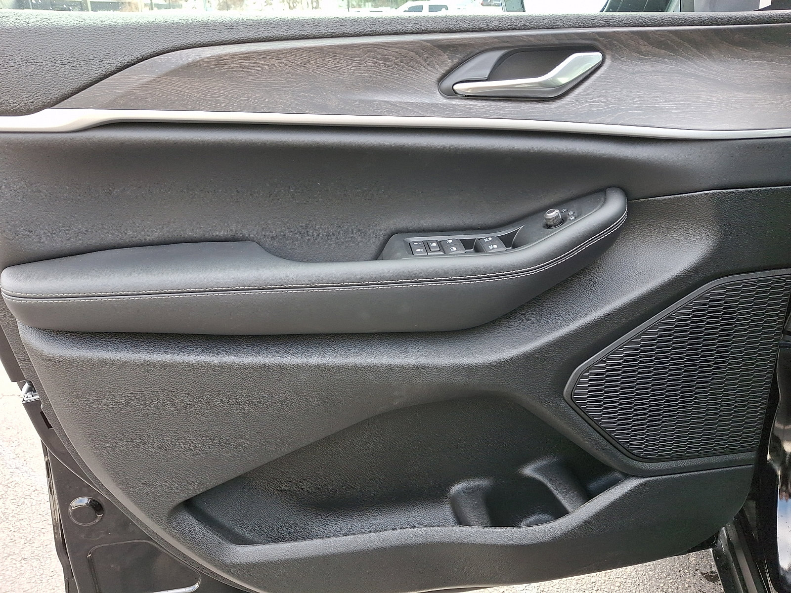 New 2026 Jeep Grand Cherokee Altitude AWD/4WD image 8