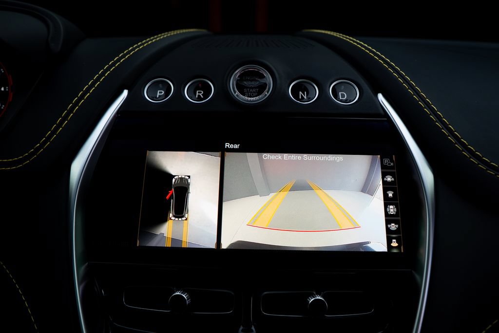 Used 2022 Aston Martin DBX AWD/4WD image 40