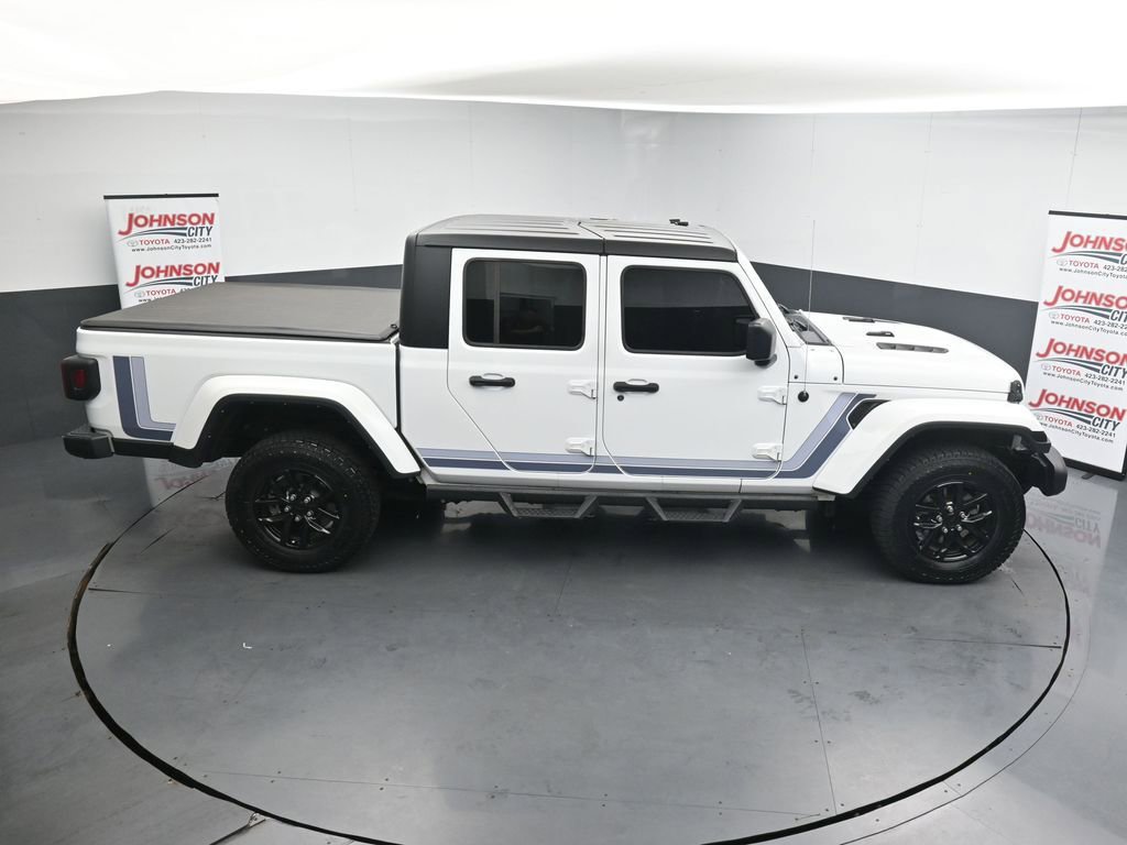 Used 2023 Jeep Gladiator Sport AWD/4WD image 31