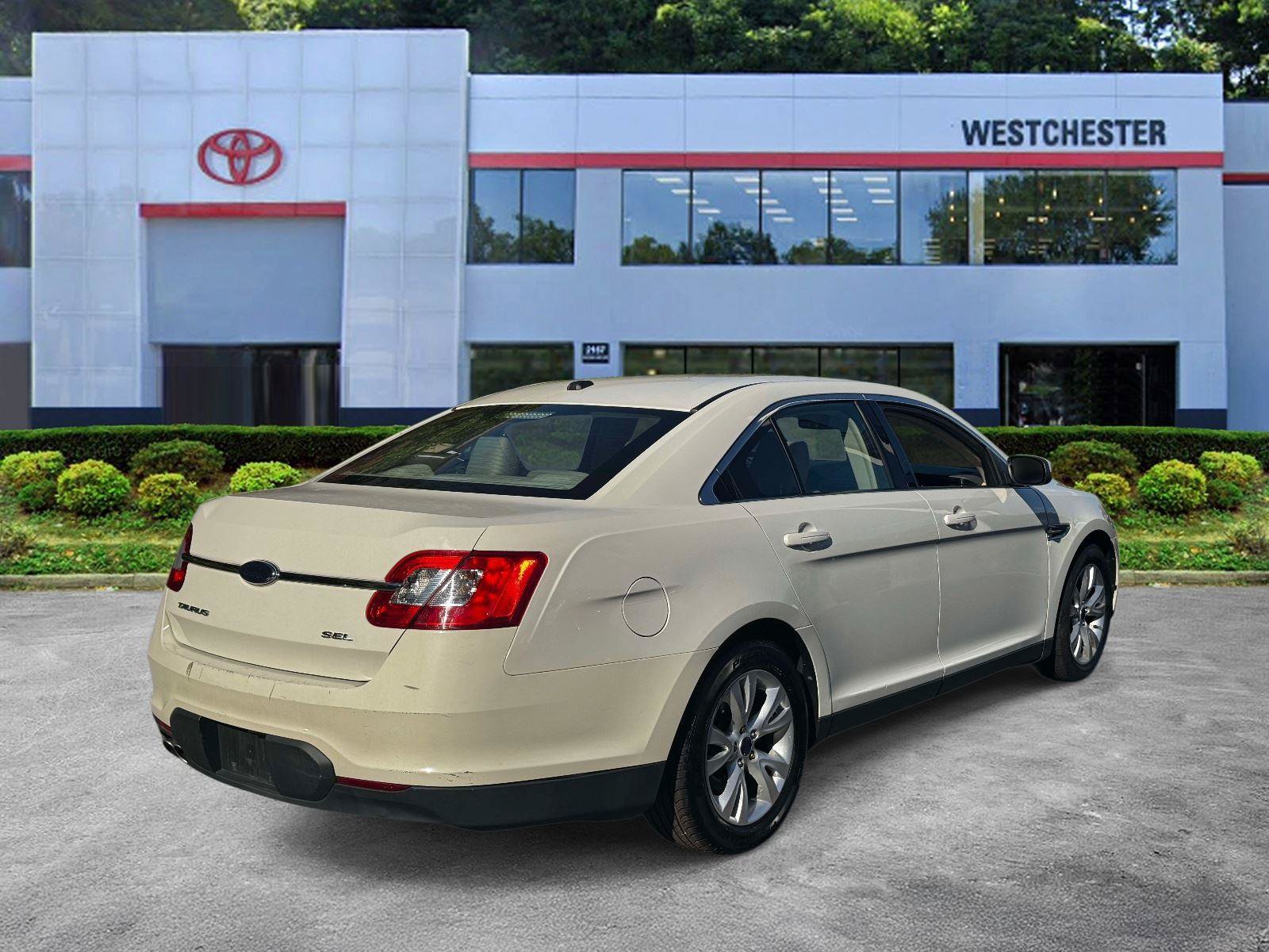 Used 2010 Ford Taurus SEL FWD image 7