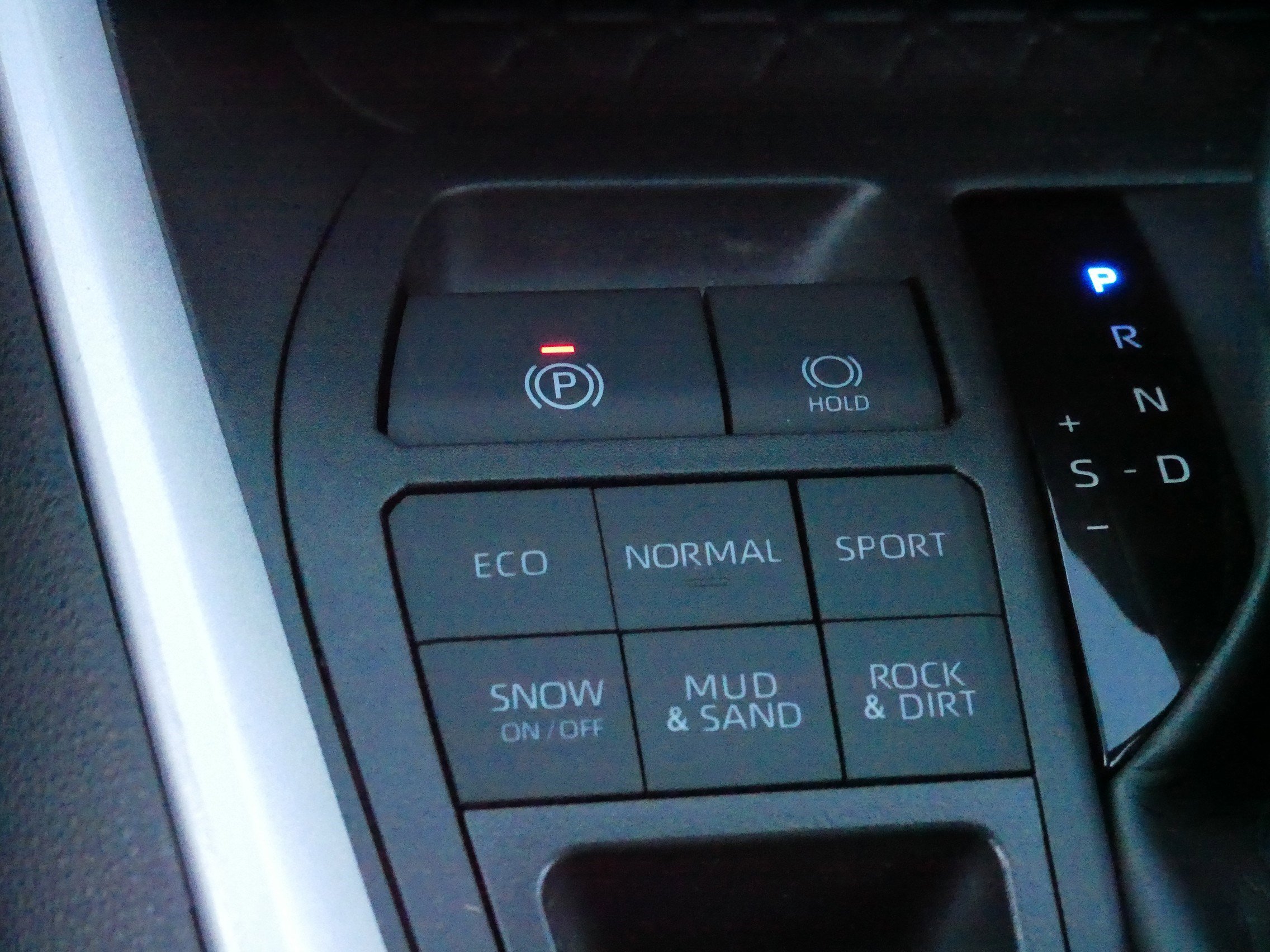 Certified 2025 Toyota RAV4 XLE image 28