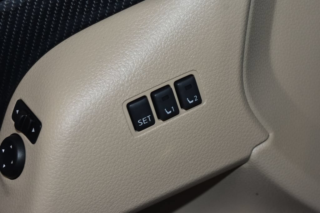 Used 2019 Nissan Rogue SL w/ Premium Package AWD/4WD image 6