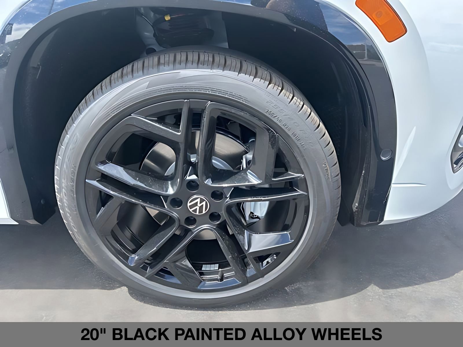 New 2026 Volkswagen Tiguan SE R-Line AWD/4WD image 9
