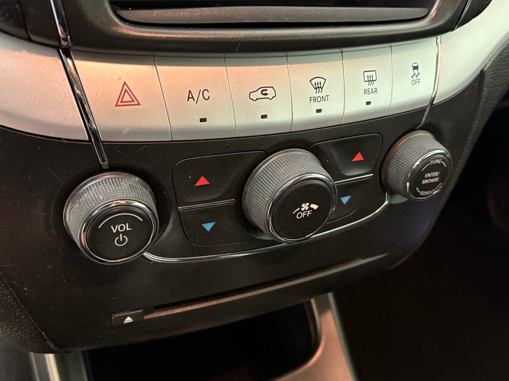 Used 2017 Dodge Journey SE w/ Flexible Seating Group image 27