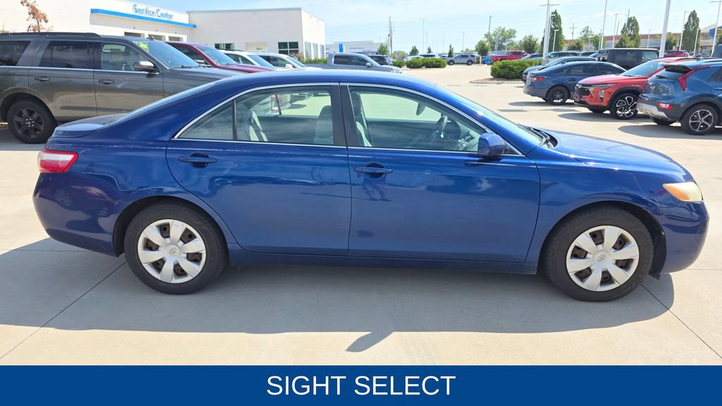 Used 2009 Toyota Camry LE FWD image 6