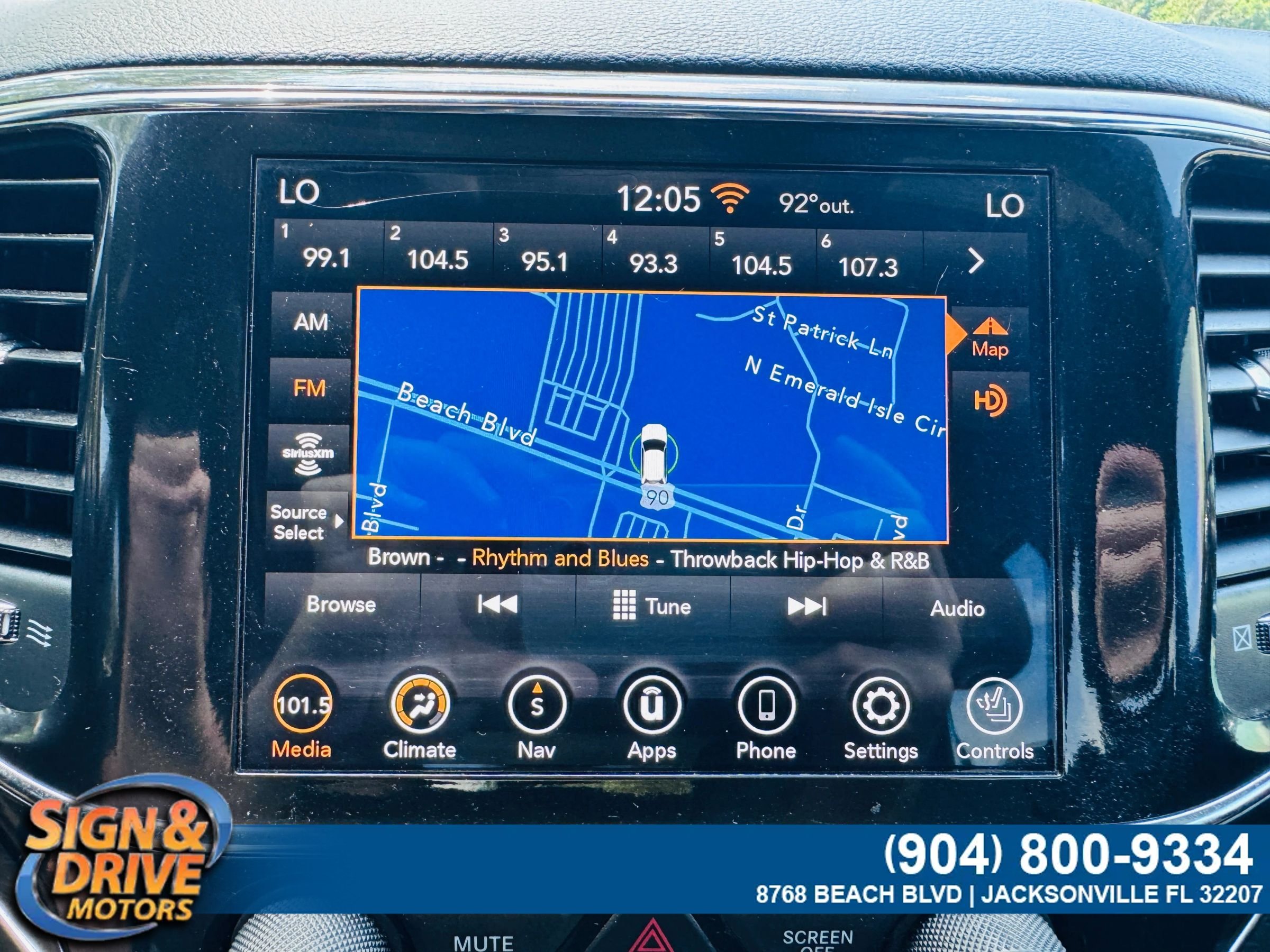 Used 2022 Jeep Grand Cherokee Limited RWD image 18