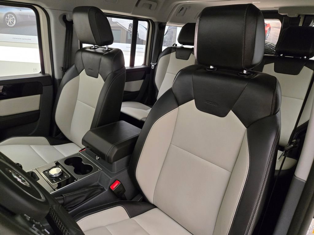 Used 2024 INEOS Grenadier Fieldmaster Edition image 30