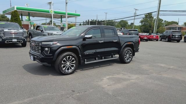 Used 2025 GMC Canyon Denali AWD/4WD image 4