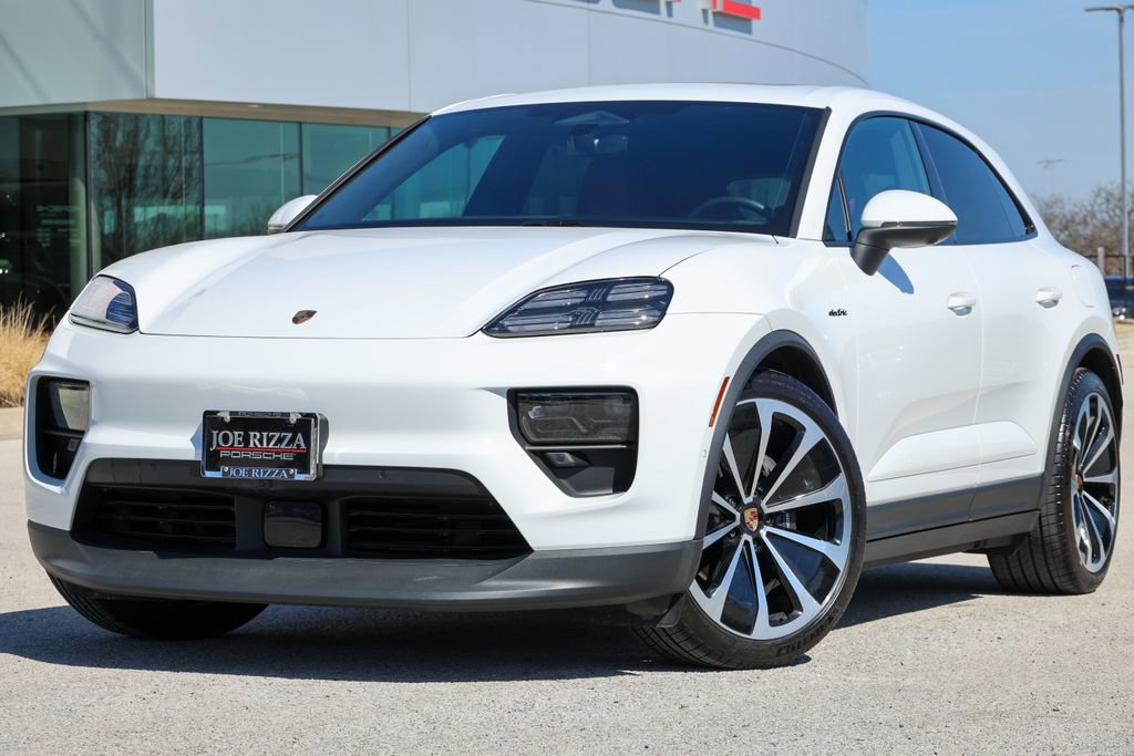 Certified 2025 Porsche Macan 4 Electric image 8