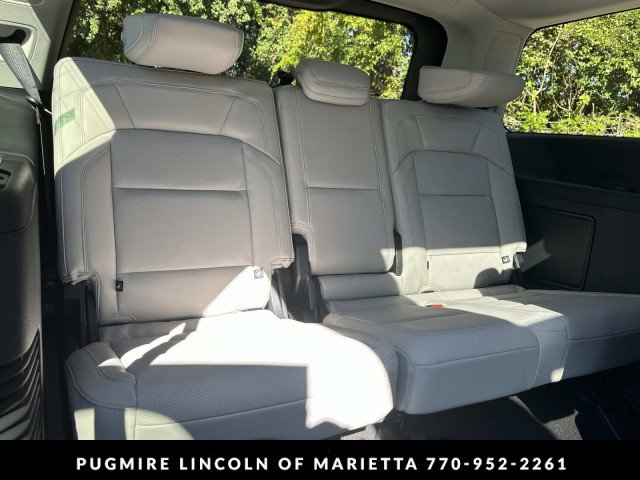 New 2025 Lincoln Navigator Reserve image 17