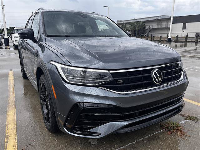 Used 2024 Volkswagen Tiguan SE R-Line FWD image 1