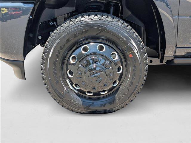 New 2025 RAM 3500 Limited image 10