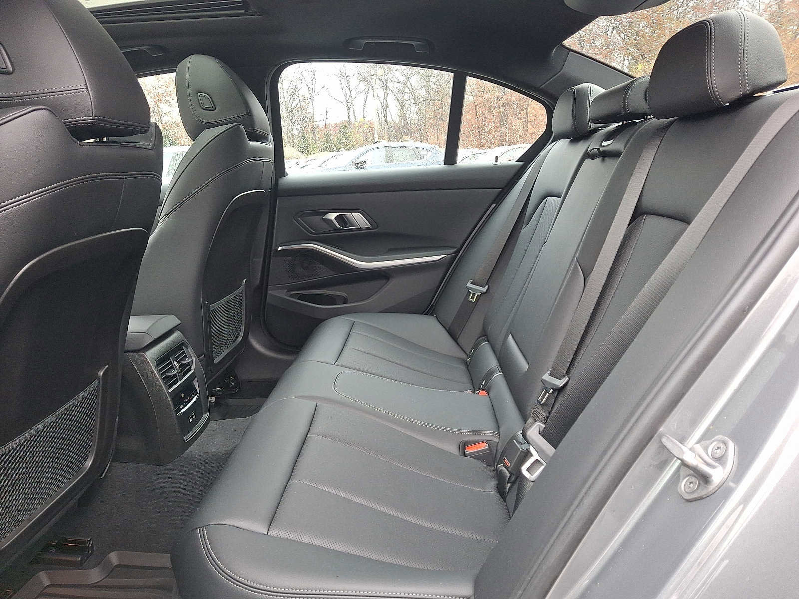 Certified 2023 BMW 330i xDrive Sedan w/ Driving Assistance Package image 10