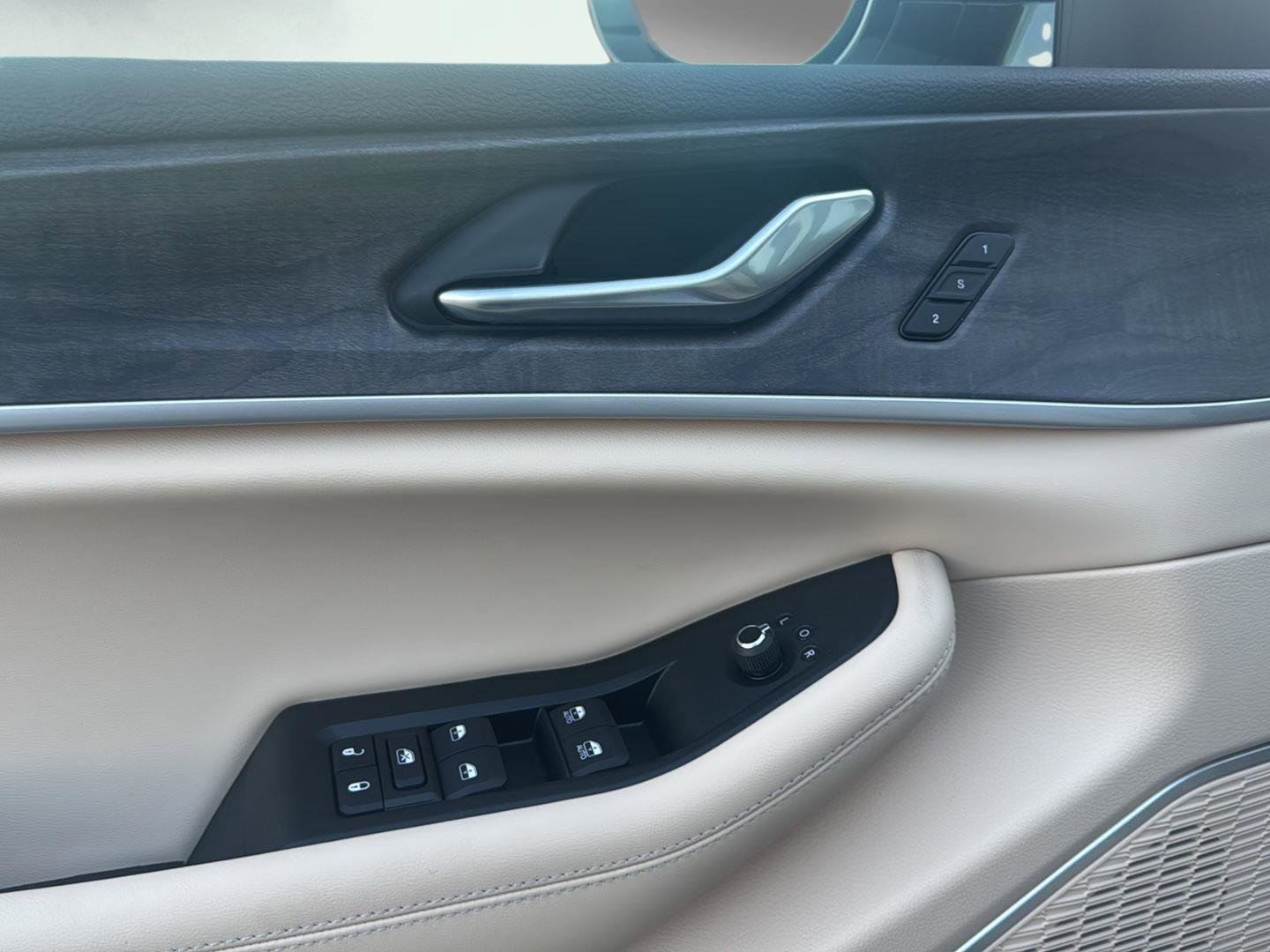 New 2026 Jeep Grand Cherokee Limited w/ Trailer Tow Package image 18