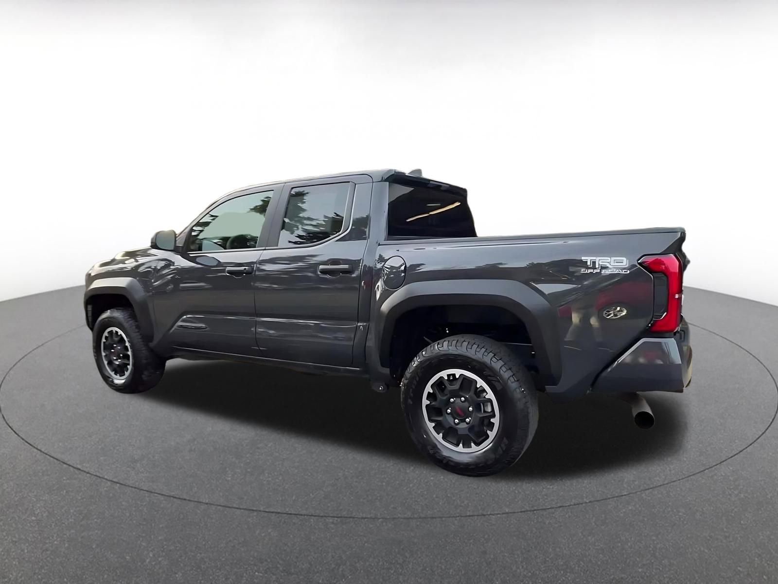 Used 2025 Toyota Tacoma TRD Off-Road image 9