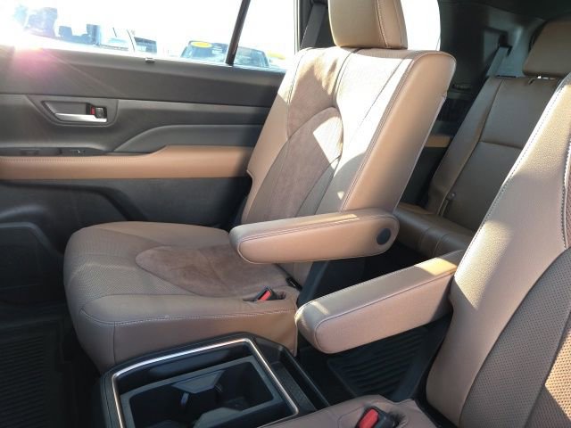 Used 2026 Toyota Grand Highlander MAX Platinum image 27