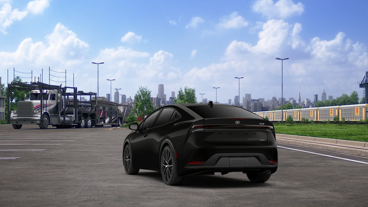 New 2027 Toyota Prius XLE FWD image 7