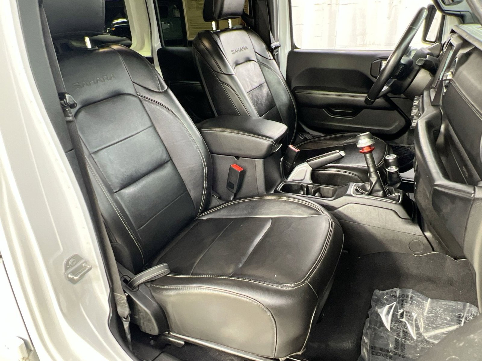 Used 2020 Jeep Wrangler Unlimited Sahara image 31