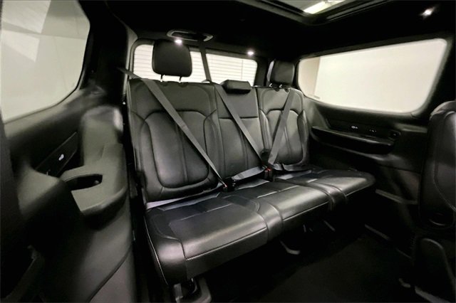 Used 2024 Jeep Wagoneer Series II image 29