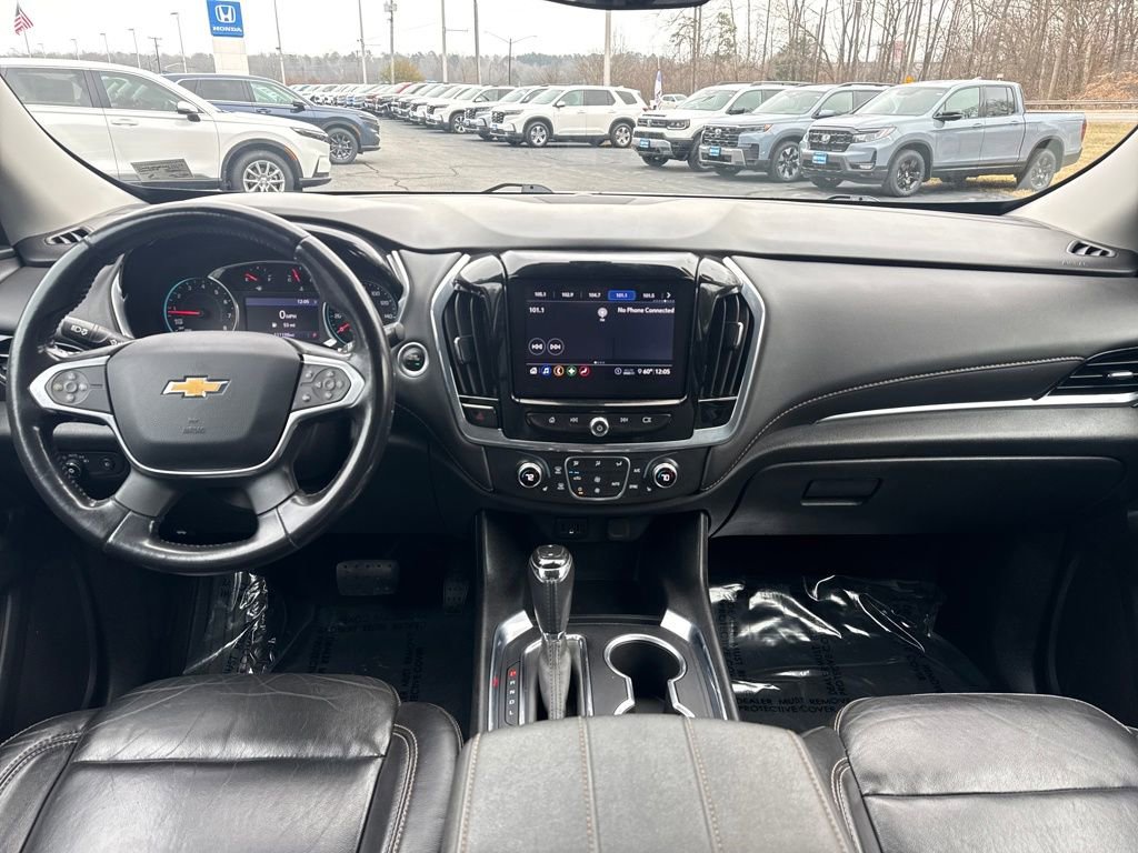 Used 2020 Chevrolet Traverse LT image 15