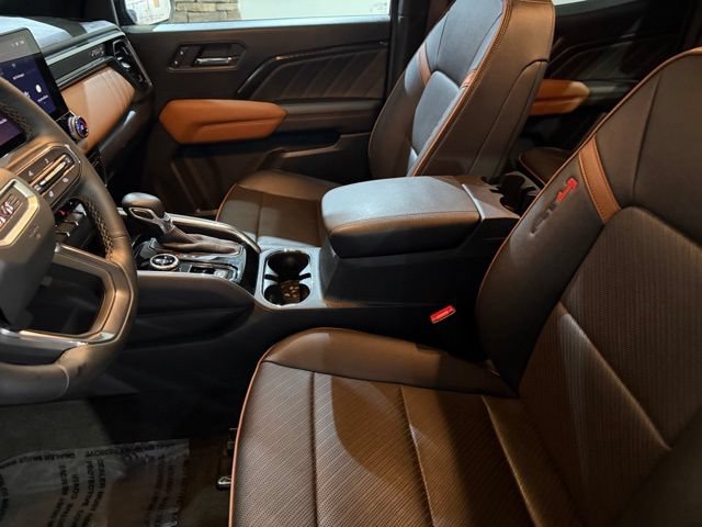 Used 2023 GMC Canyon AT4 w/ AT4 Premium Package AWD/4WD image 20