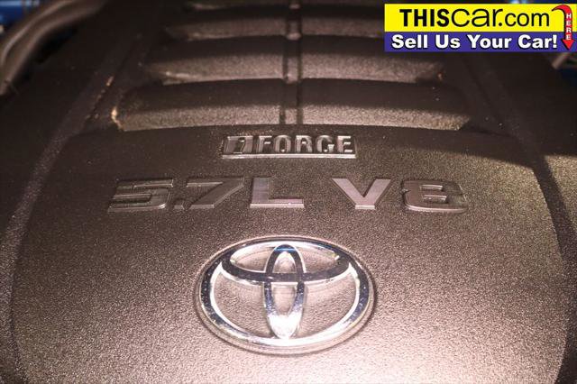 Used 2017 Toyota Tundra SR5 w/ SR5 Upgrade Package image 29