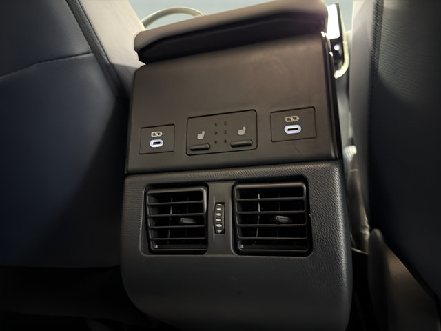 Certified 2023 Subaru Solterra AWD image 35