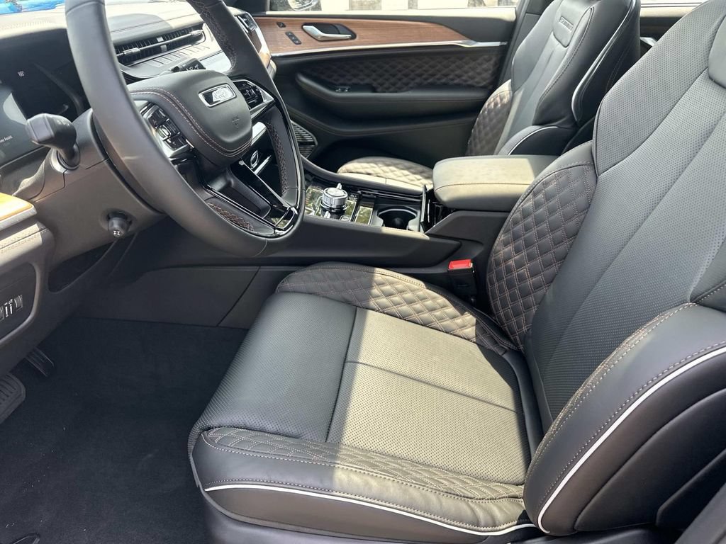 New 2026 Jeep Grand Cherokee L Summit w/ Obsidian Package AWD/4WD image 17