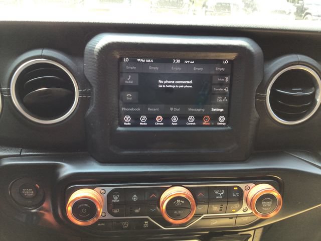 Used 2018 Jeep Wrangler Unlimited Sahara w/ Cold Weather Group AWD/4WD image 34