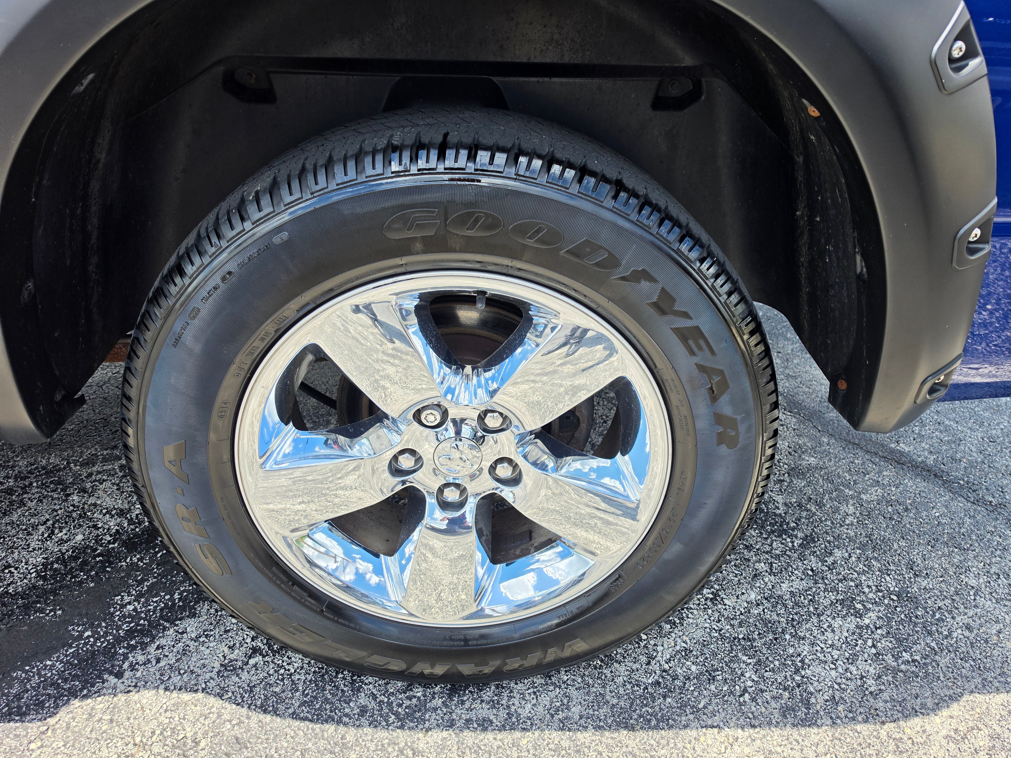 Used 2014 RAM 1500 SLT AWD/4WD image 15