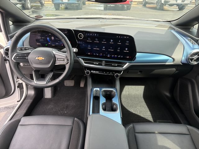 Certified 2024 Chevrolet Equinox EV LT FWD image 12