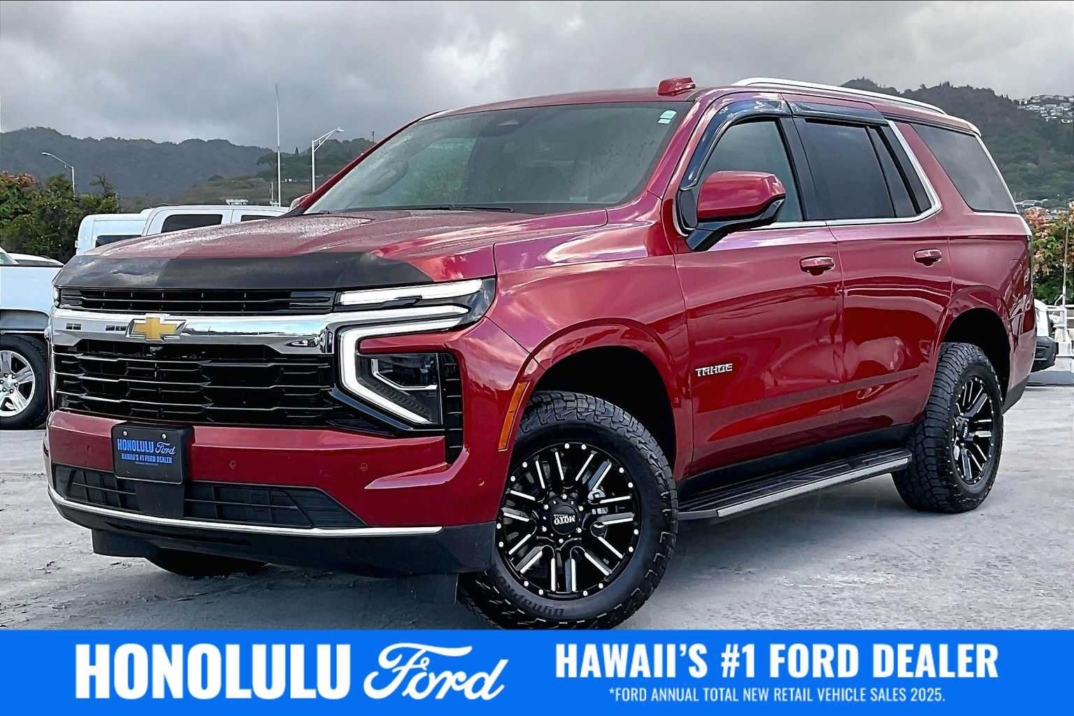Used 2025 Chevrolet Tahoe LS AWD/4WD image 1