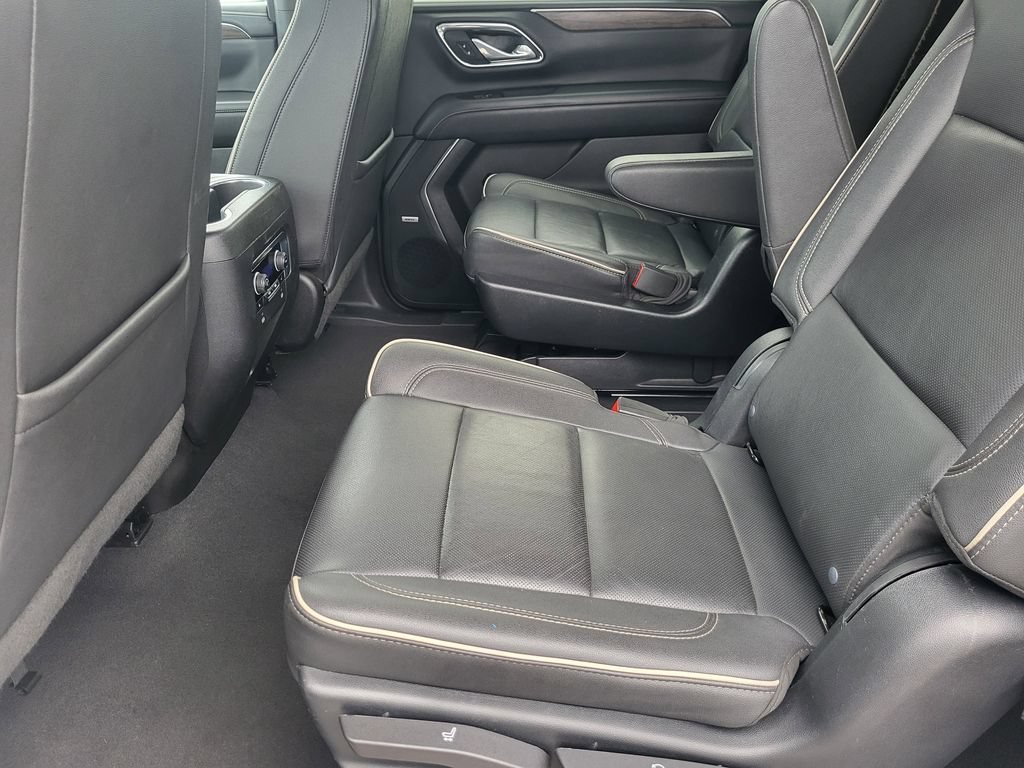 Used 2023 Chevrolet Suburban Premier AWD/4WD image 15