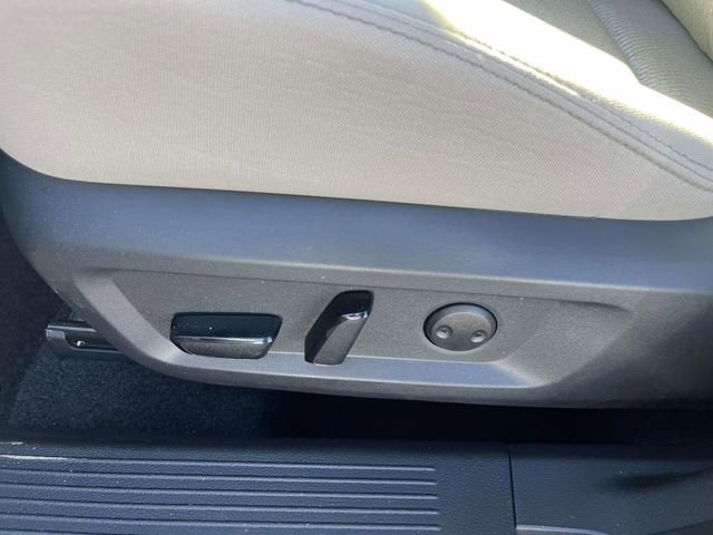 Used 2025 Nissan Rogue SV image 17