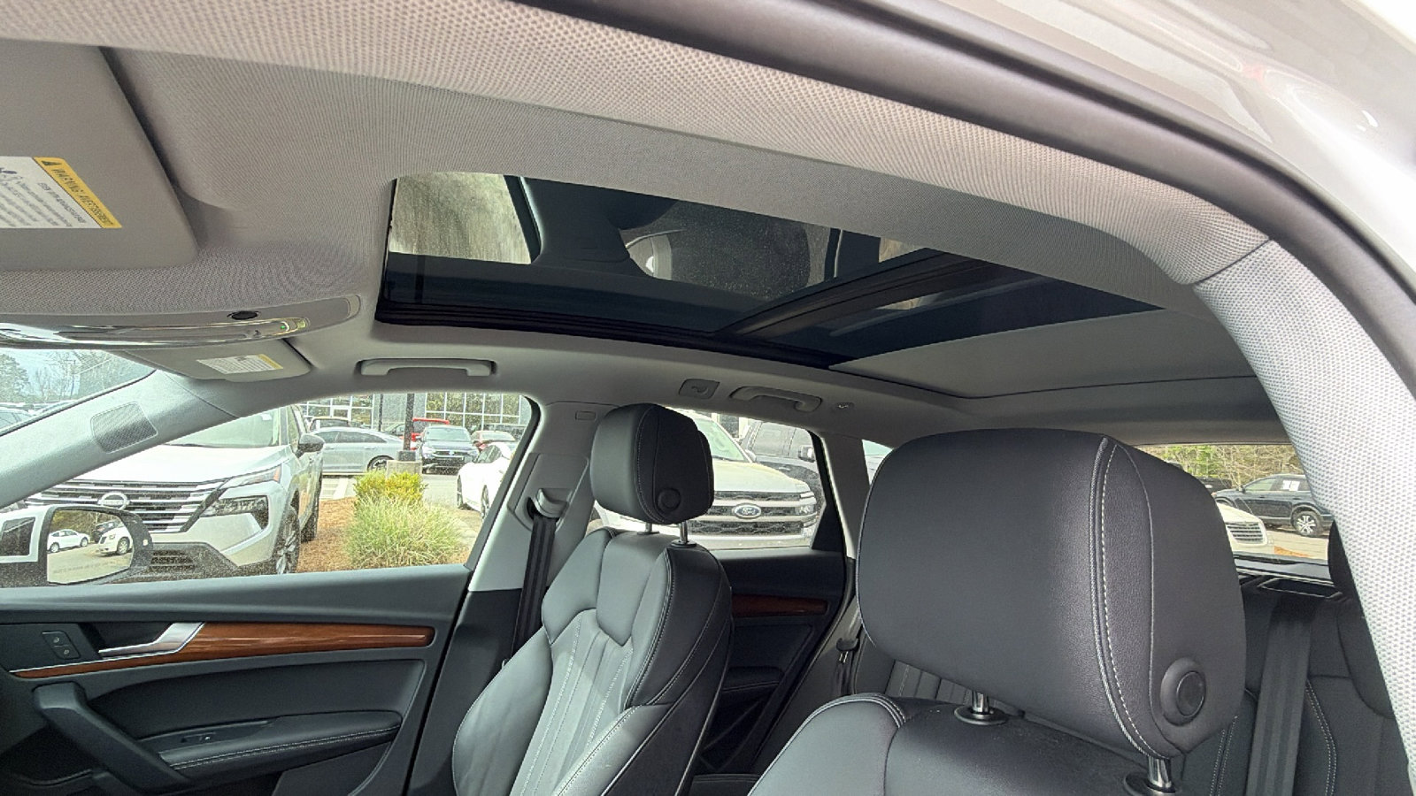 Used 2024 Audi Q5 e Premium Plus w/ Premium Plus Package image 18