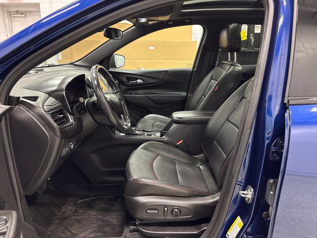 Used 2022 Chevrolet Equinox RS w/ RS Leather Package AWD/4WD image 15