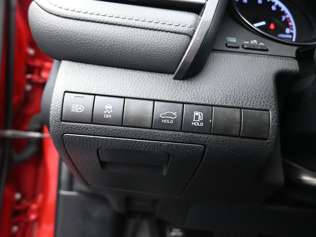 Used 2021 Toyota Camry SE image 7