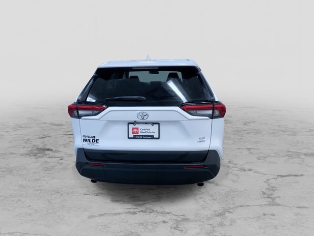Used 2025 Toyota RAV4 LE AWD/4WD image 8