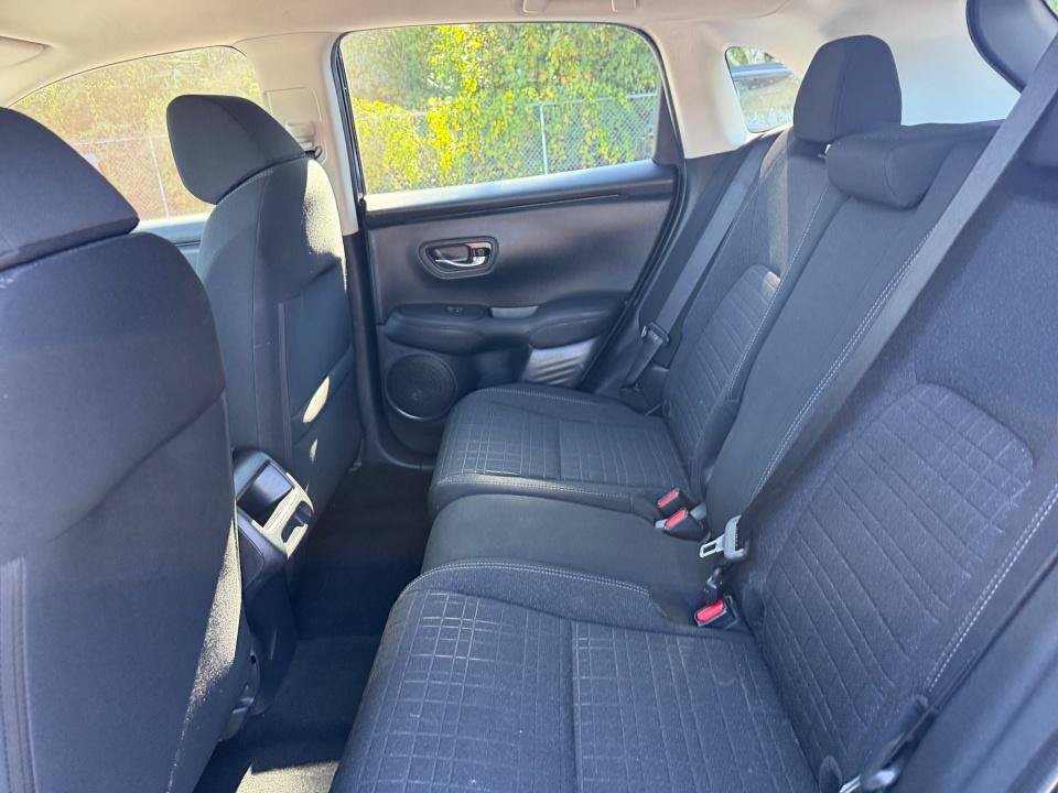 Certified 2025 Honda HR-V LX image 34