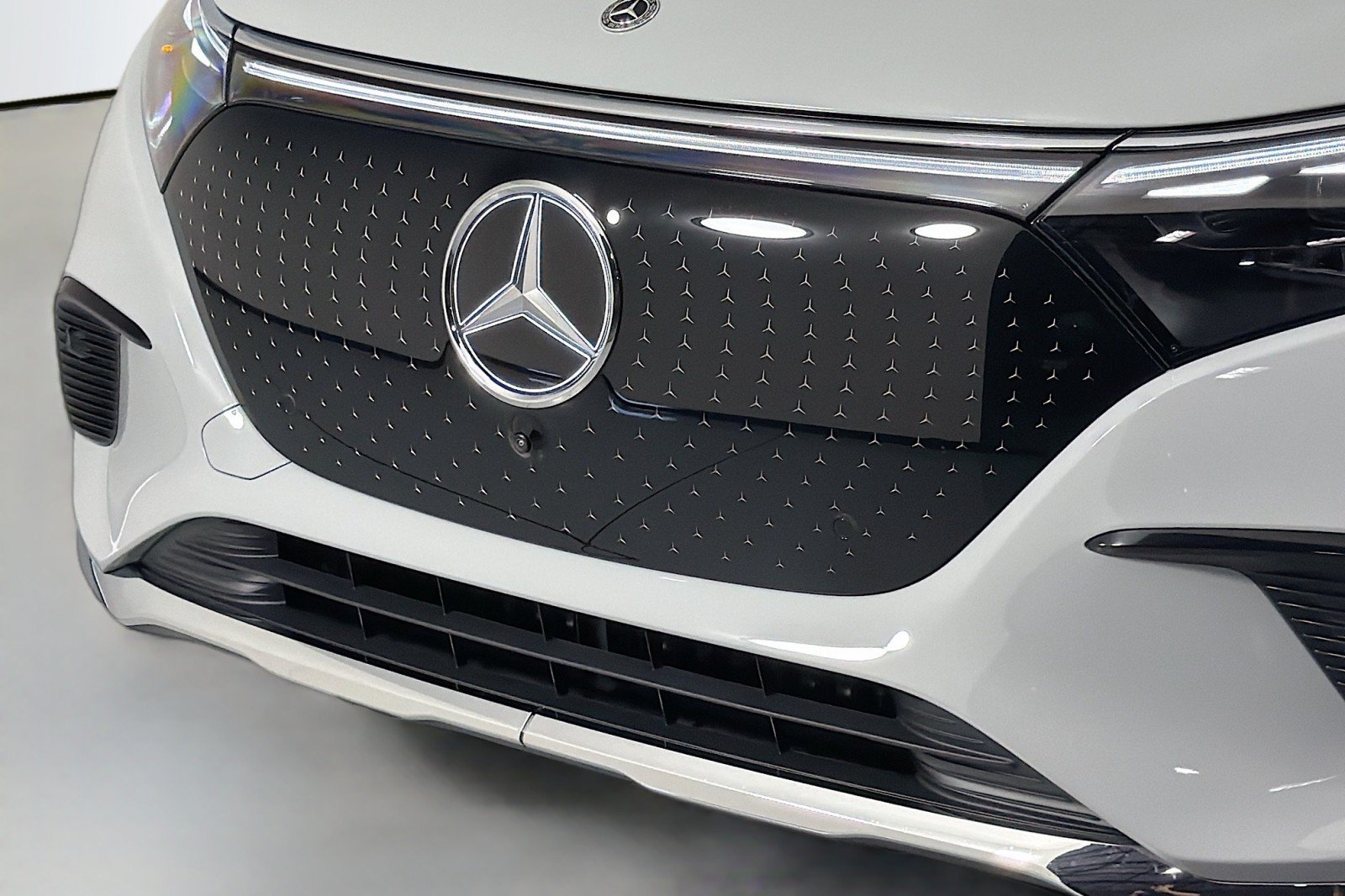 New 2026 Mercedes-Benz EQS 400 4MATIC SUV image 11